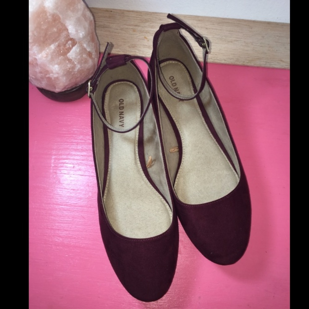 **New** Old Navy Burgundy Flats Size 9